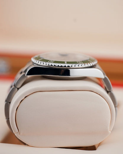 Rolex 16610LV